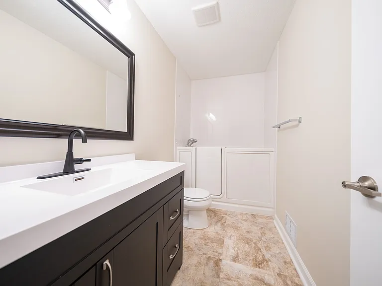 14200 Elgin Ct — Photo 17