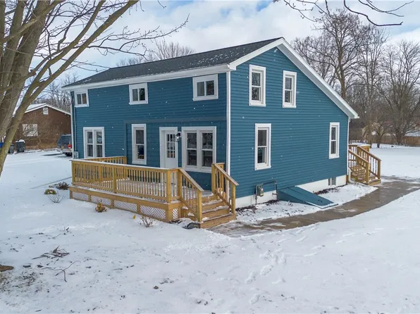 58 Inslee St, Waterloo, NY 13165