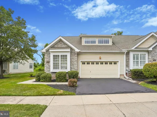 140 Lattice Ln, Collegeville, PA 19426