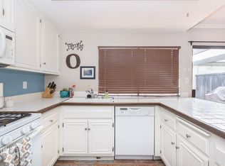 9522 Karmont Ave, South Gate, CA 90280