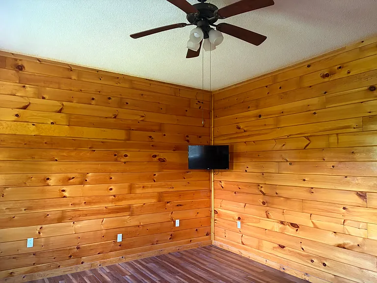 2640 Upper Middle Creek Rd #2 — Photo 9