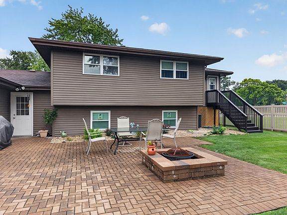 4th image of 103 Deerpath Dr