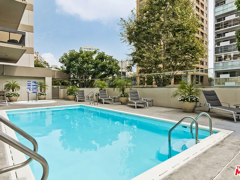 10445 Wilshire Blvd #905 — Photo 21