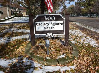 300 S Dee Rd, Park Ridge, IL 60068