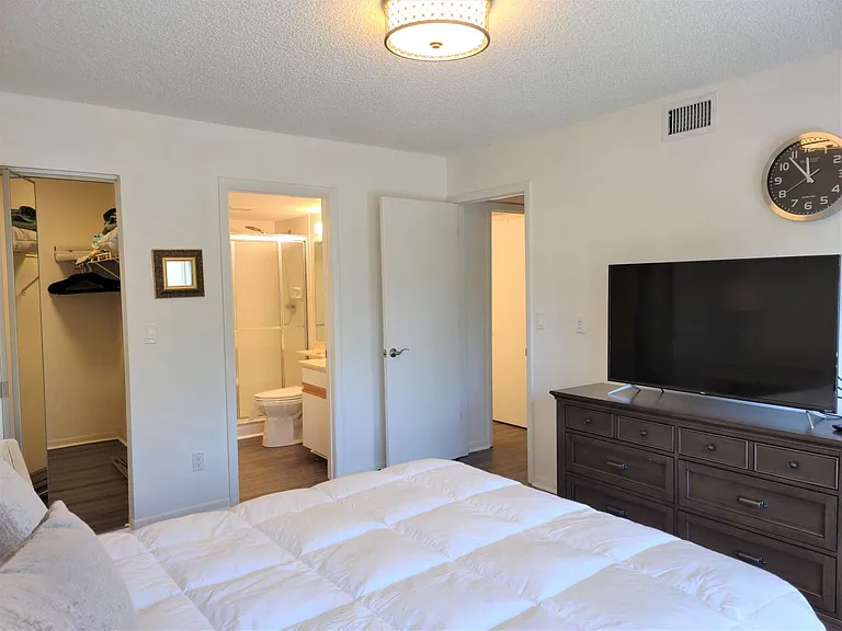 650 Bird Bay Dr E #105 — Photo 33