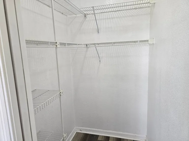 2511 N Orangewood St — Photo 15