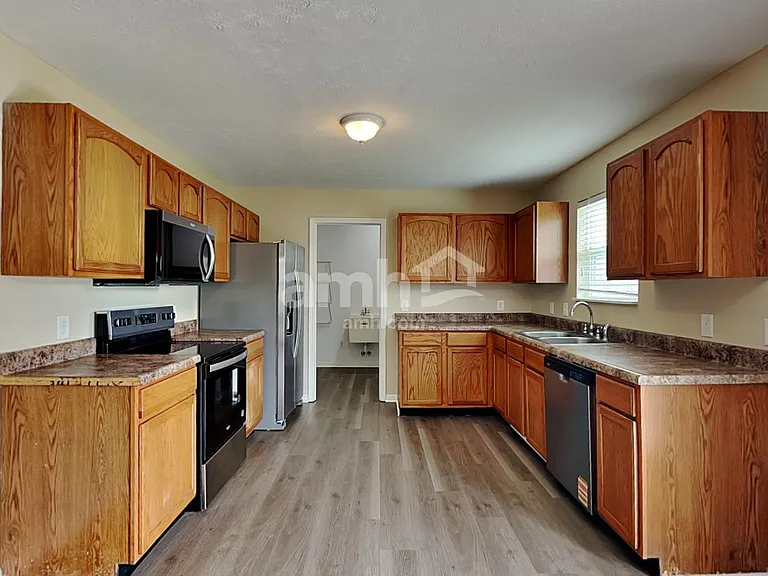 10825 Spring Green Dr — Photo 4