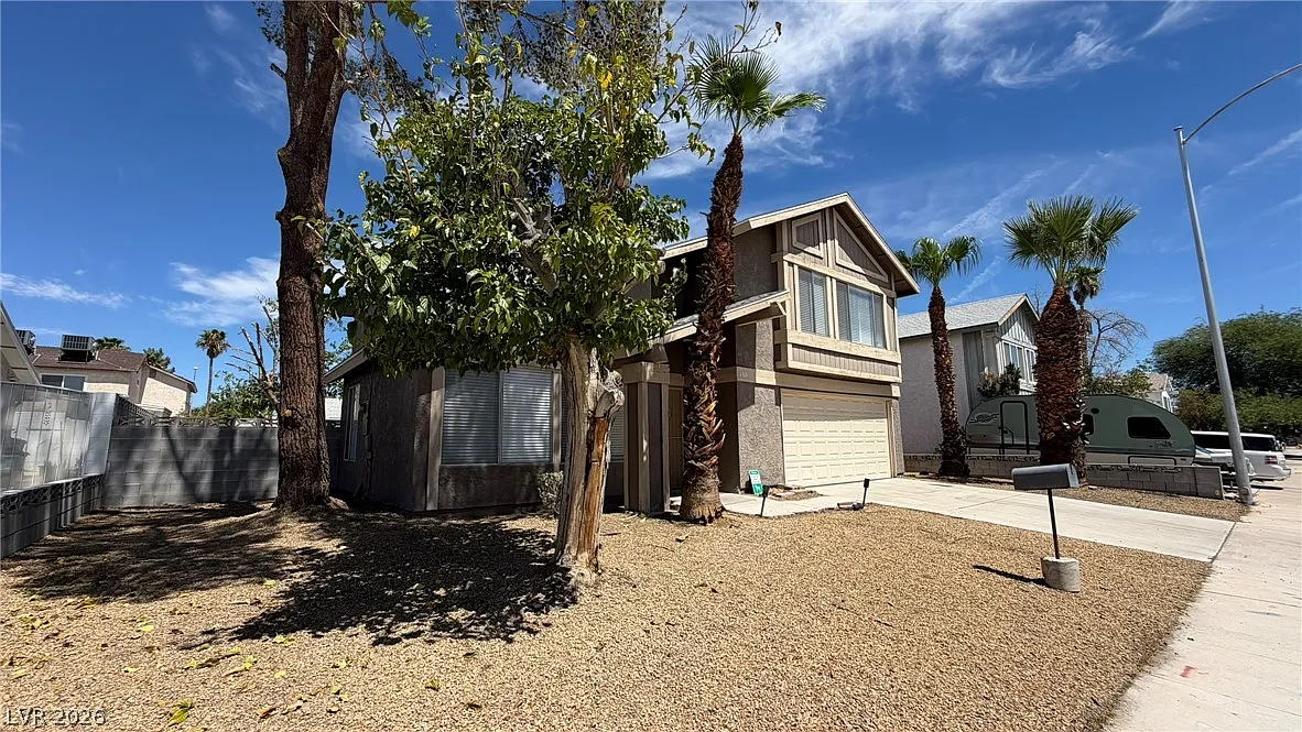 4 bed, 2.5 bath, 1977 sqft, $2,195 — Photo 3