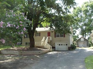 13 Sunset Ave, Pawling, NY 12564