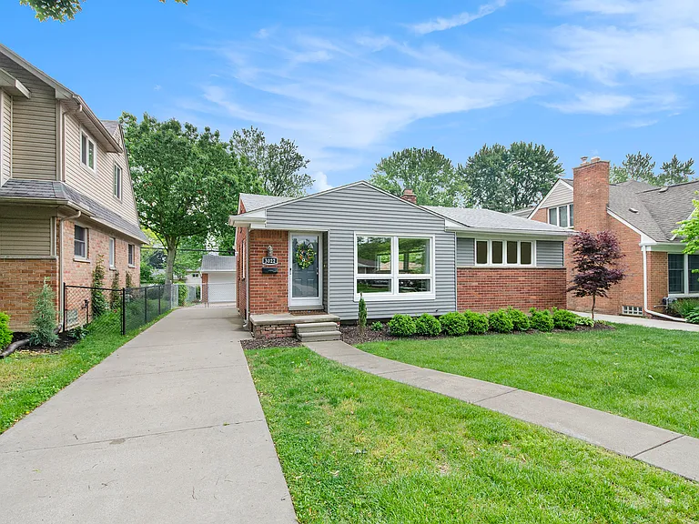 3022 Elmhurst Ave — Photo 2