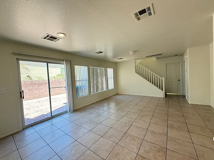 5038 Desert Dandelion Ct — Photo 3