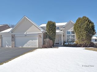 9811 Chetwood Dr, Huntley, IL 60142