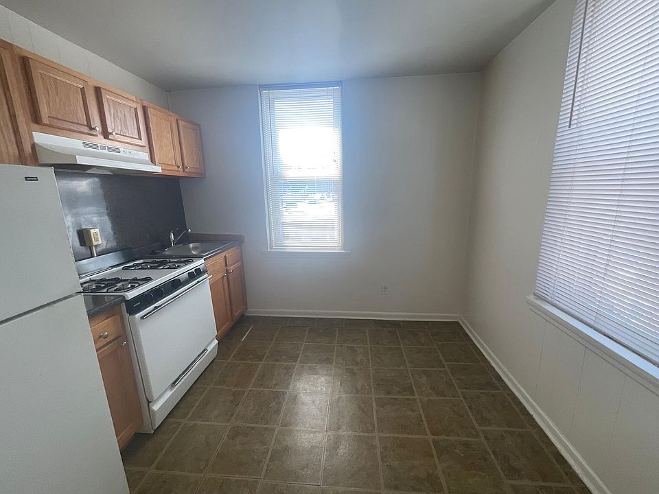 1st image of 2538 South St APT 3R