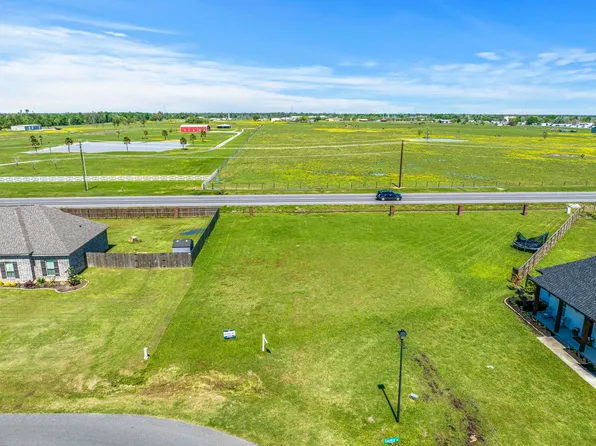 705 Gentry Dr, Sulphur, LA 70665