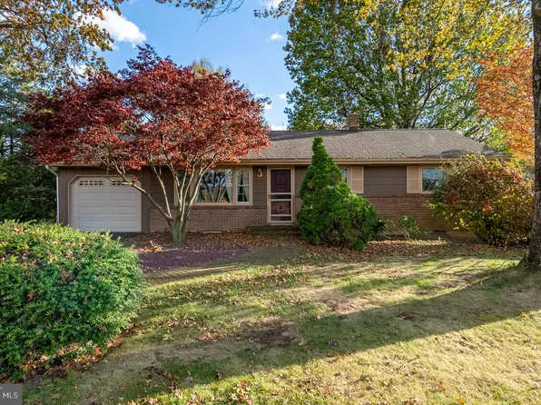 207 Laurel Ave, Hamburg, PA 19526