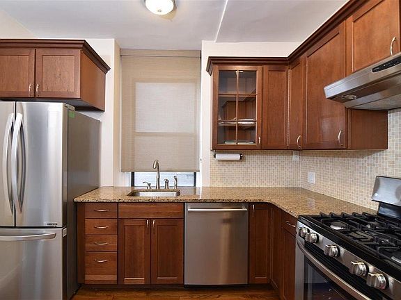 2nd image of 2600 Kennedy Blvd APT 4L