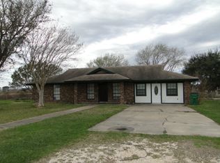 1517 8th St, Palacios, TX 77465
