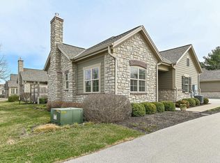 1041 Ann Marie Way, Oconomowoc, WI 53066