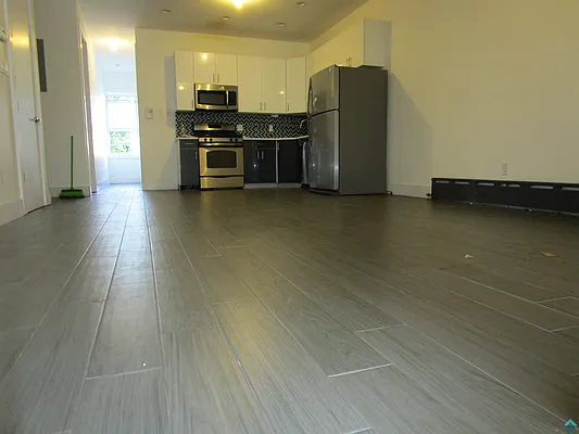 Rented by EXR | media 23