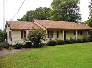 175 Lakewood Dr, Muscle Shoals, AL 35661