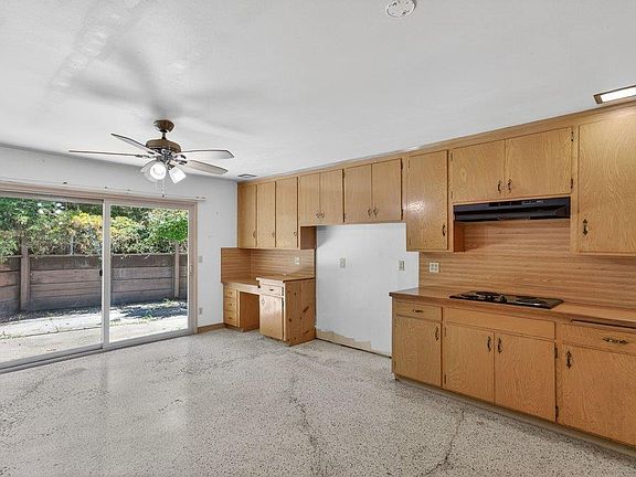 5th image of 110 Ponderosa Dr