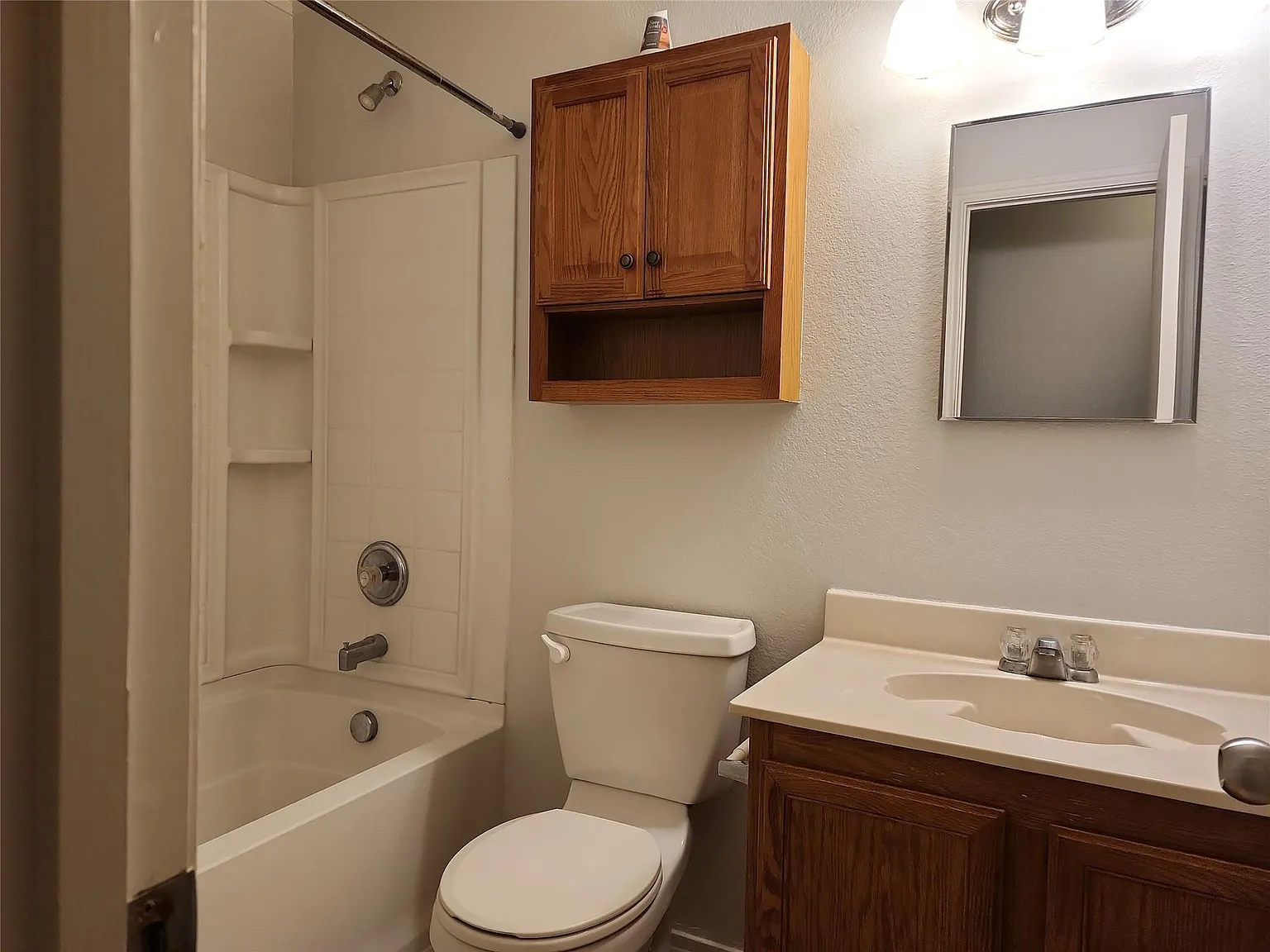 3 bed, 1507 sqft, $1,950 — Photo 4