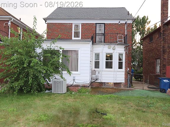 2nd image of 18946 Cherrylawn St