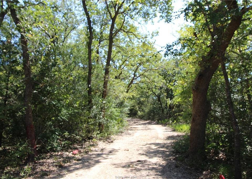 1st image of 874 Deer Hill Dr