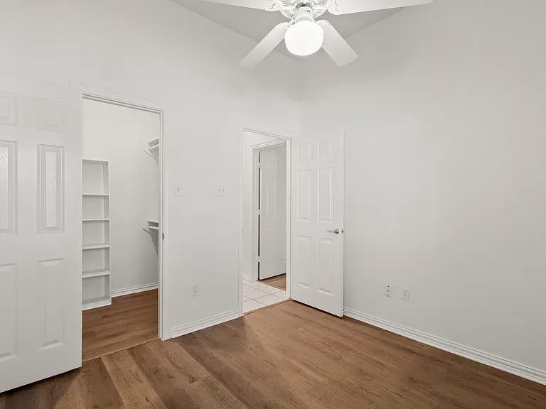 4820 Ashworth Ct — Photo 28