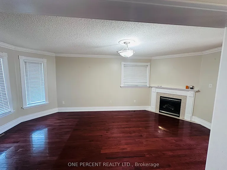 15 Beaverhall Rd — Photo 5