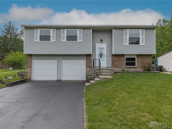 102 Westrock Farm Dr, Englewood, OH 45322