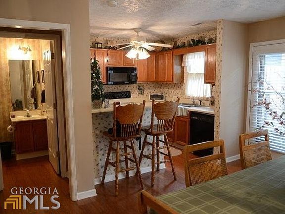 4th image of 3530 Mulberry Way