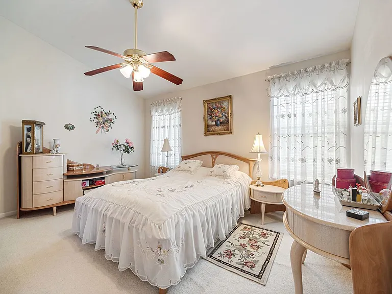 32504 Millstone Cir — Photo 12