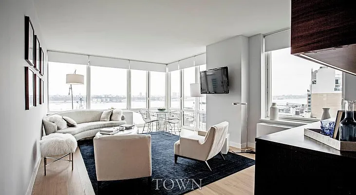 Rented by Town Residential | media 28