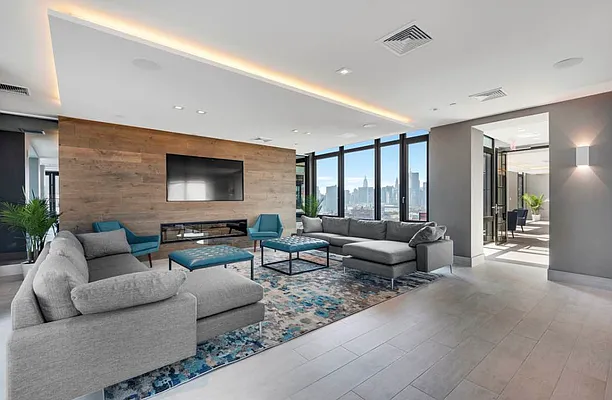 Rented by MOTION New York | media 14