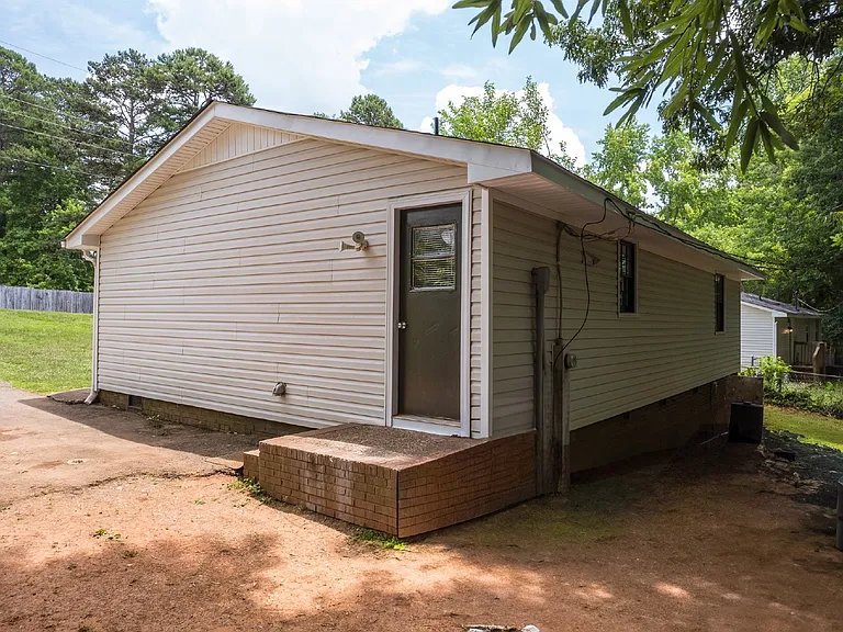 2017 Redwood Cir — Photo 22