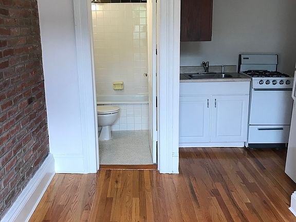 5th image of 277 Henry St APT 5B