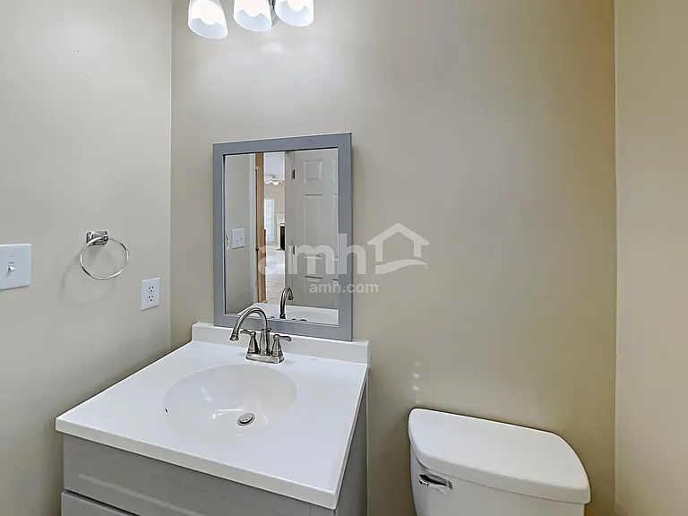 212 Leafmore Ct — Photo 10