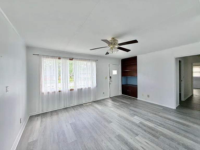 246 Schilling St — Photo 11
