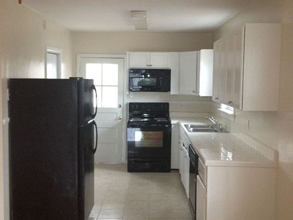 4th image of 5307 W Franklin St #1