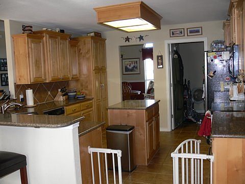 Quartz Countertops - Island