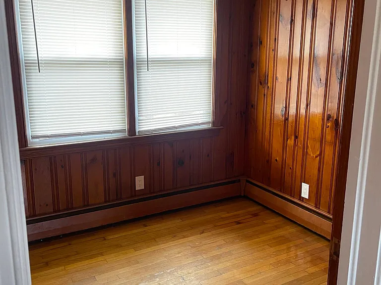 240 Mann Dr — Photo 1