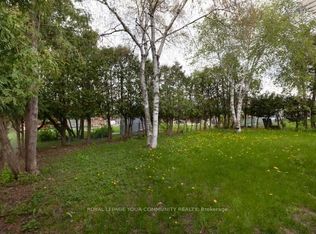 8 Stanwood Cres, Toronto, ON M9M 1Z9