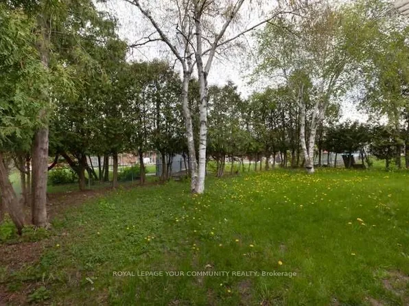 8 Stanwood Cres, Toronto, ON M9M 1Z9