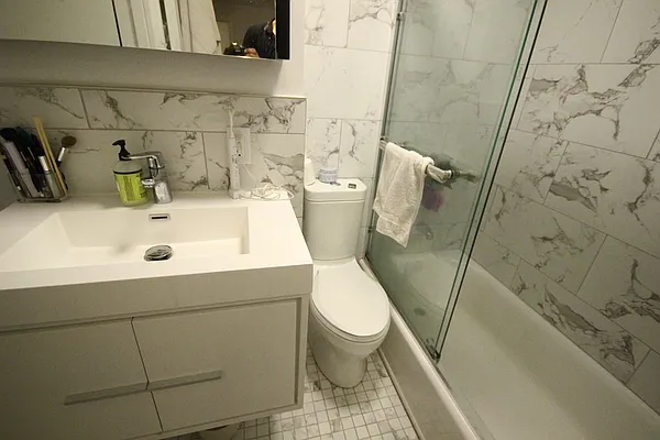 Rented by Dynamik Realty | media 15