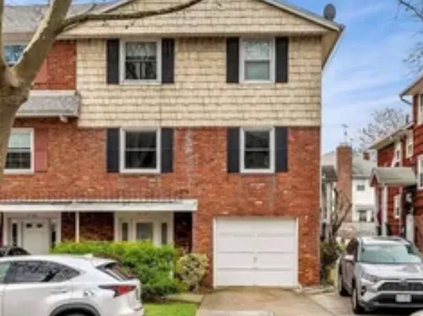 5744 225th St Floor 2, Oakland Gardens, NY 11364
