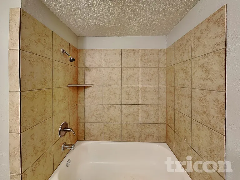 1210 Green Hill Dr — Photo 13