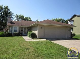 2628 SW Ancaster Rd, Topeka, KS 66614