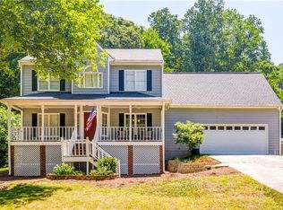 1373 Willowbrook Dr SW, Marietta, GA 30064