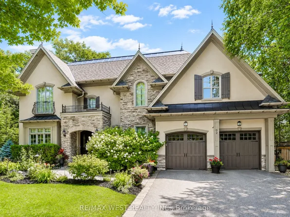 92 Pinetree Way, Mississauga, ON L5G 2R1